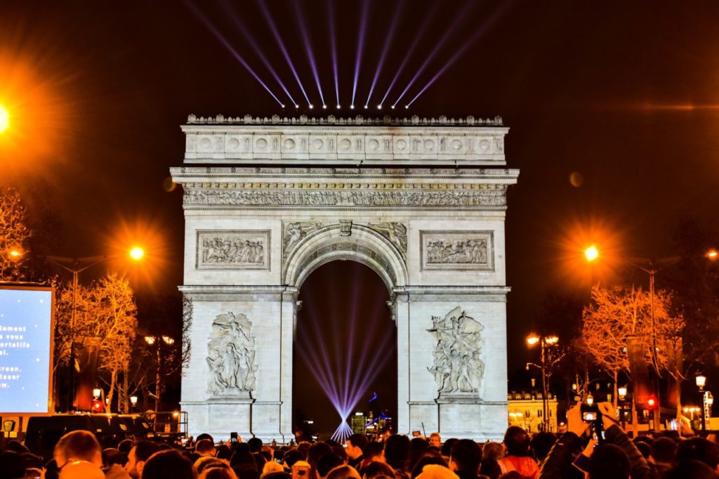 パリの歴史を辿る道 凱旋門 シャンゼリゼ通りなどを一挙にご紹介 旅狼 たびろう どっとこむ