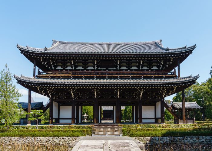 秋の京都観光_紅葉の名所「東福寺」の見どころ_三門